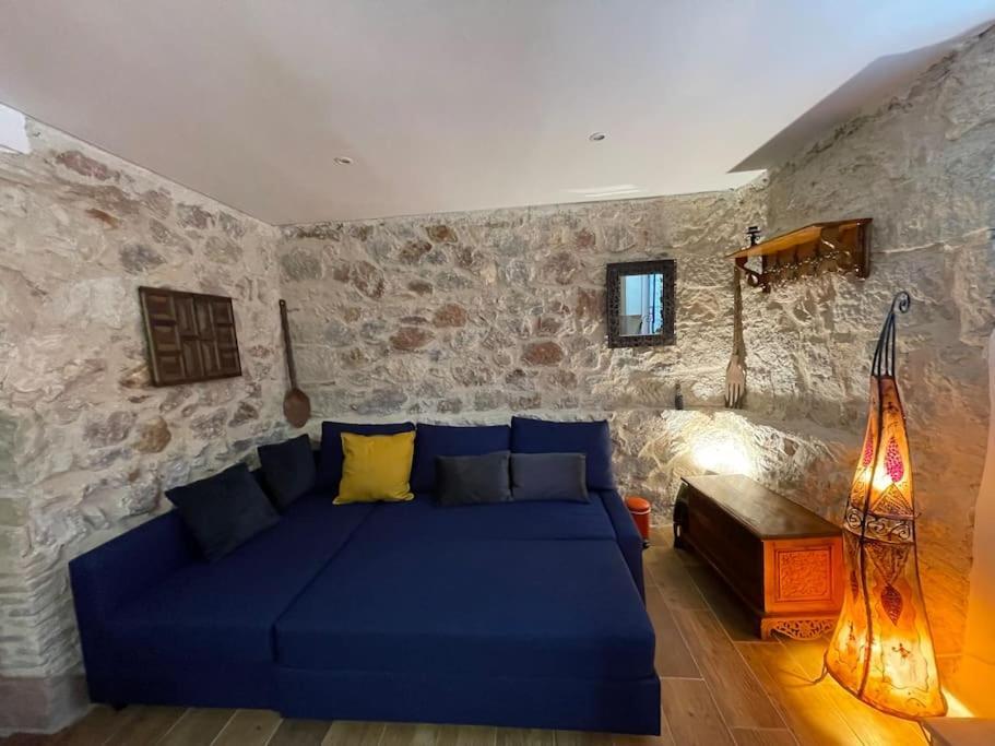 Stone Inn Near Acropolis & Metro 石头记 Felsenhohle Athene Buitenkant foto